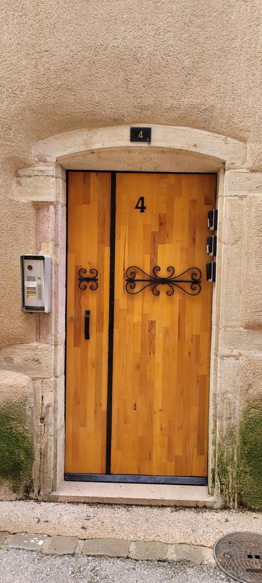 Des Histoires D'Anges - Cote Ville - 2 Meubles Classes - Accueil Velo Tournus Εξωτερικό φωτογραφία